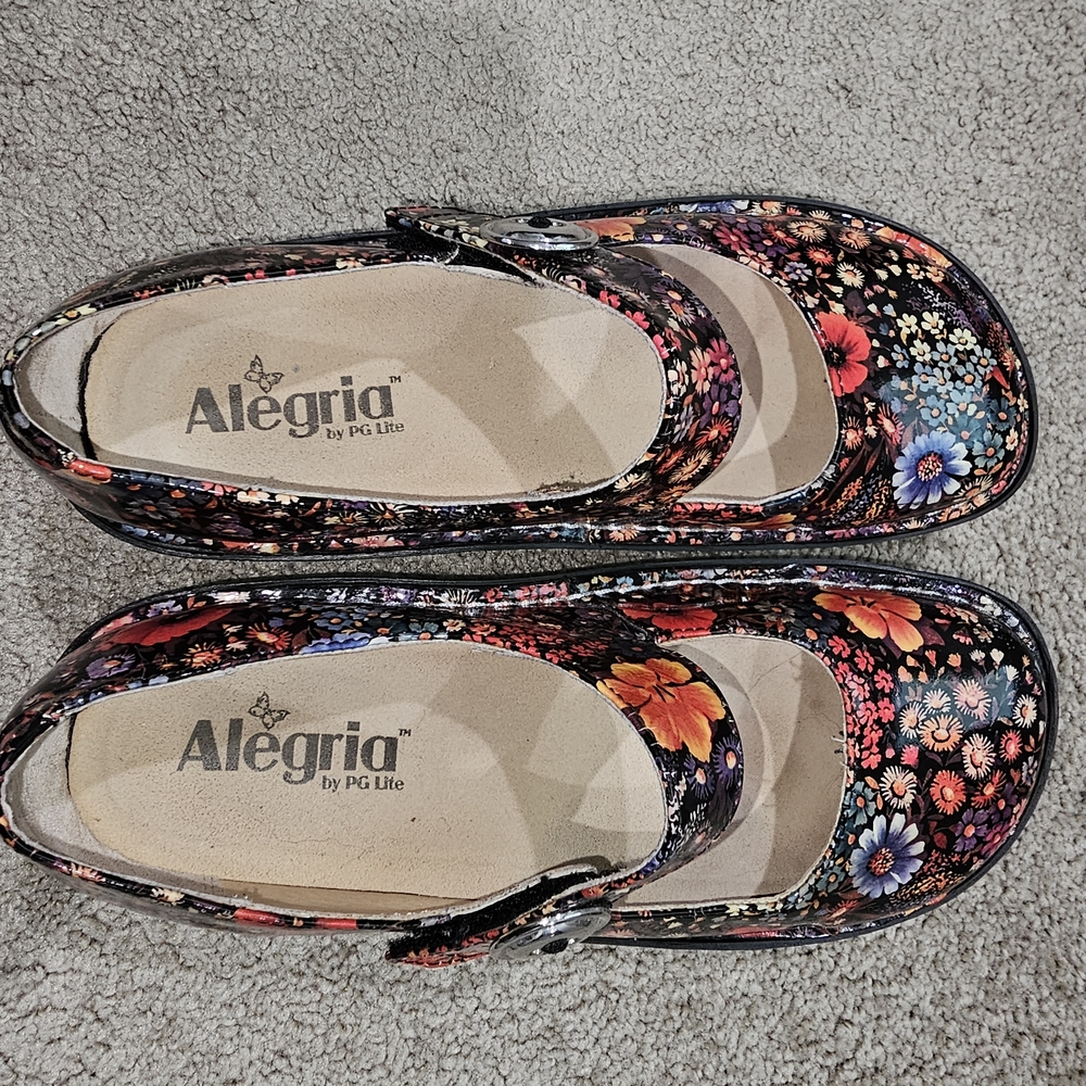Alegria Floral Mary Jane Clogs in Black Multicolor
